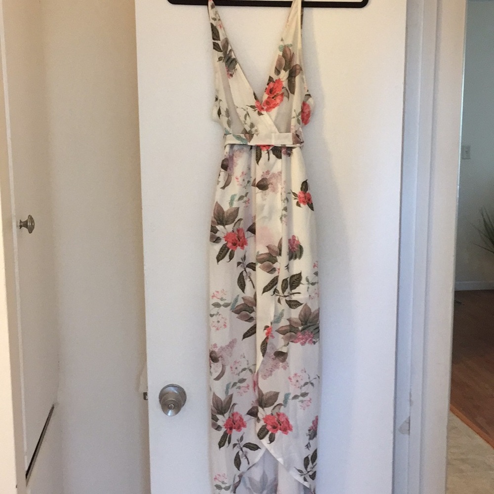 Gorgeous floral summer/springtime dress